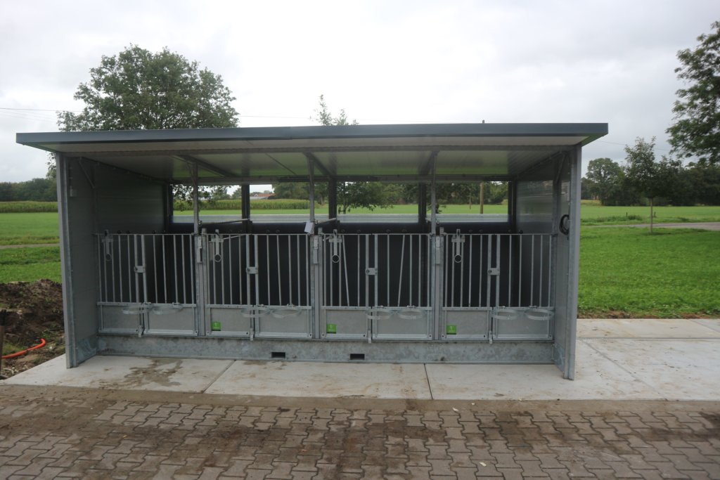 Quattro Calf Hutch The best calf hutch for 4 calves Topcalf